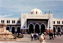 822  1988 LA GARE 2